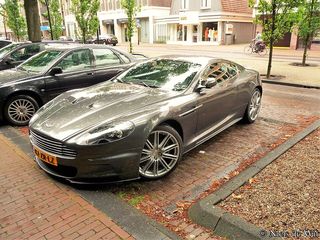 ASTON MARTIN DBS