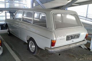 AUDI 75
