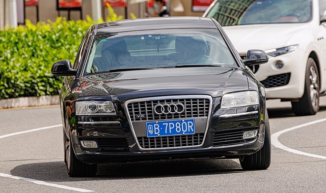 AUDI A8 2002-2010