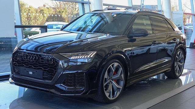 AUDI RS Q8