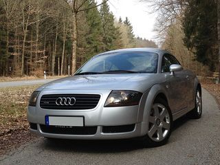 AUDI TT