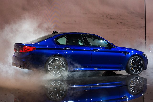 BMW M5 1998-2003