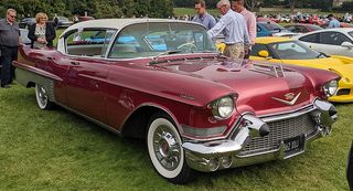 CADILLAC De Ville