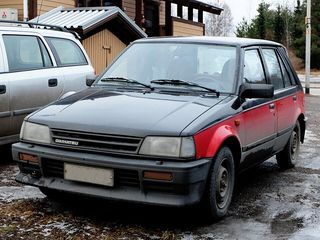 DAIHATSU Charade