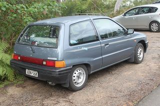 DAIHATSU Charade