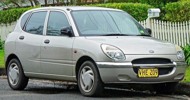 DAIHATSU Storia 1998-2004