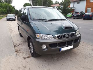 HYUNDAI H-1