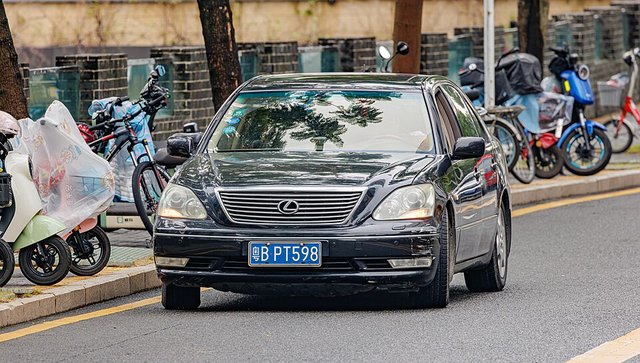 LEXUS LS 2000-2006