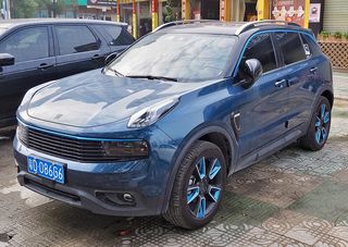 LYNK&CO 01