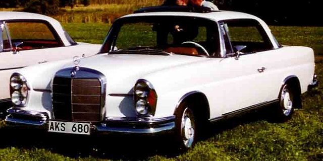 MERCEDES-BENZ 220 1959-1965