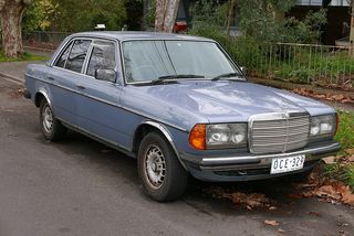 MERCEDES-BENZ 230 1985-1993