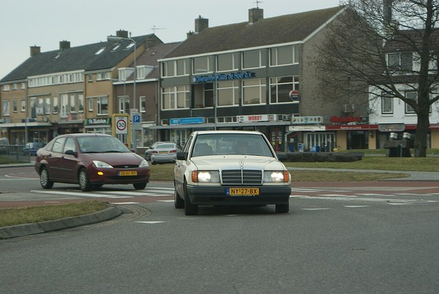 MERCEDES-BENZ 250