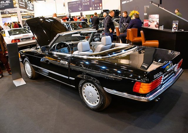 MERCEDES-BENZ 560