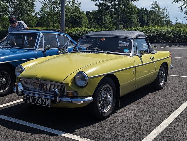 MG B