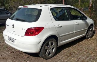 PEUGEOT 307