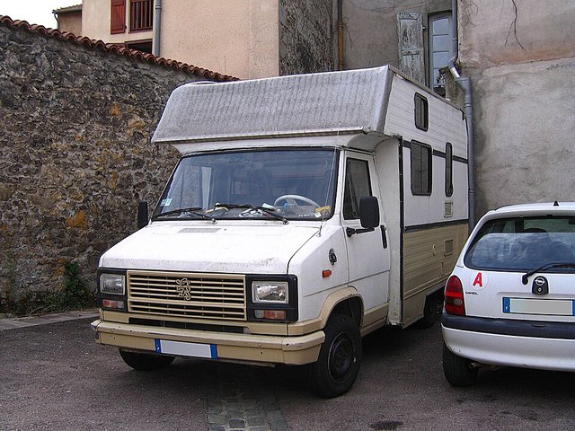 PEUGEOT J5