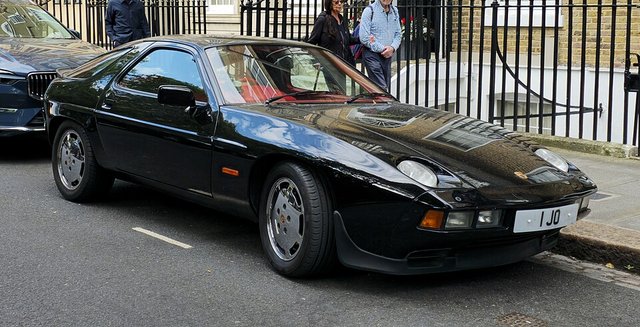 PORSCHE 928 1979-1986