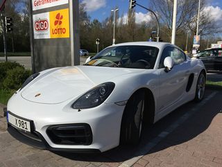 PORSCHE Cayman