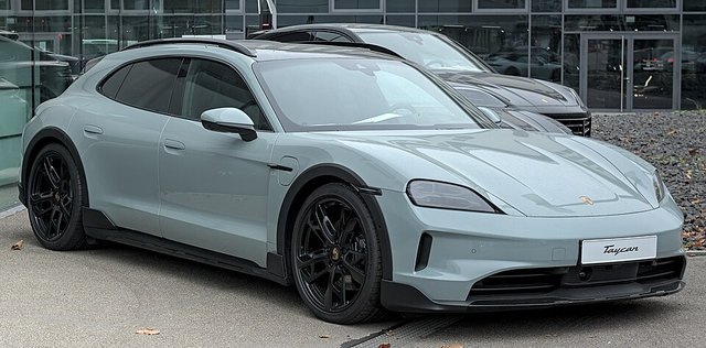 PORSCHE Taycan