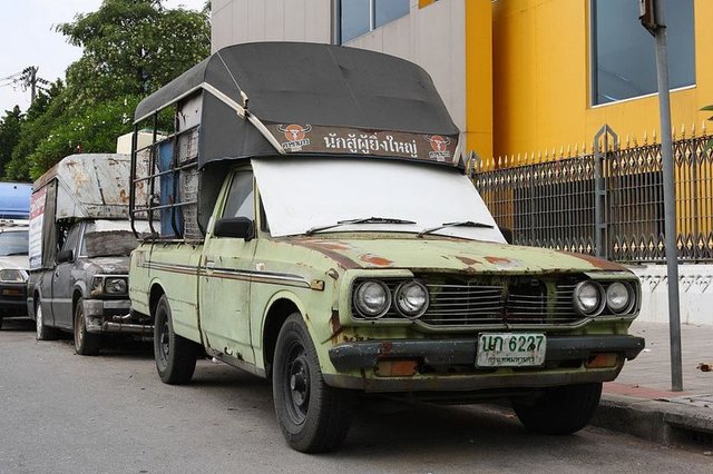 TOYOTA Hilux 1972-1978