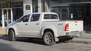 TOYOTA Hilux