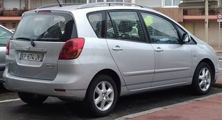 TOYOTA Verso