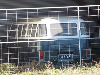 VOLKSWAGEN Kombi