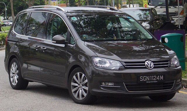 VOLKSWAGEN Sharan