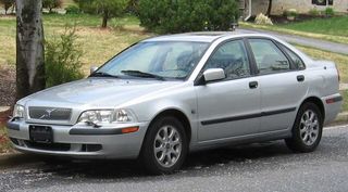 VOLVO S40